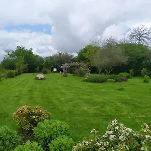 https://maison-au-centre-de-camazen.inbrittany.com